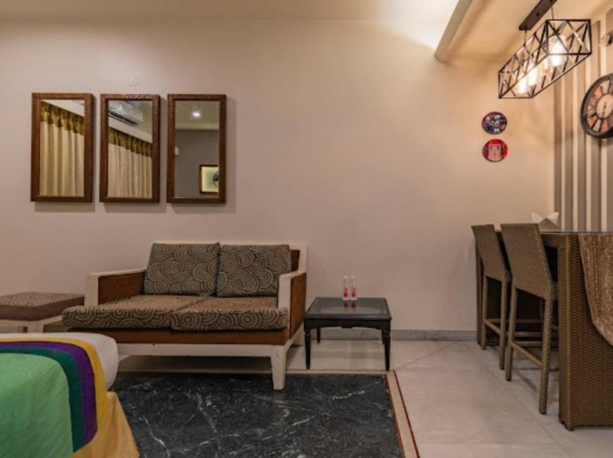Hotel Imperial Park Sector 45 คูร์เคาน์ ภายนอก รูปภาพ