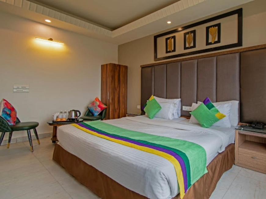 Hotel Imperial Park Sector 45 คูร์เคาน์ ภายนอก รูปภาพ