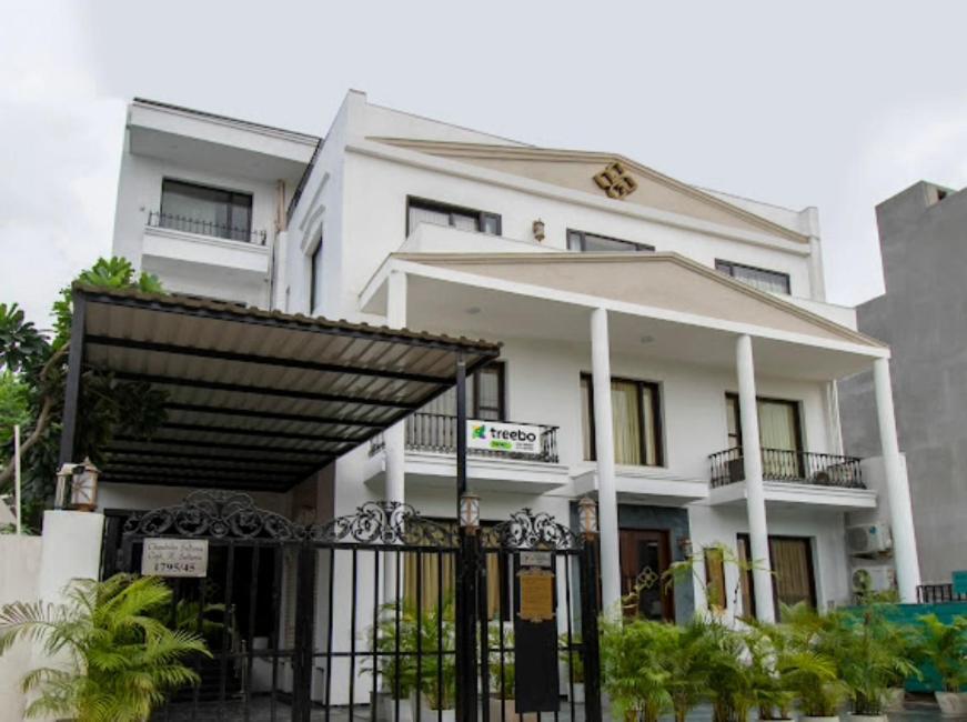 Hotel Imperial Park Sector 45 คูร์เคาน์ ภายนอก รูปภาพ